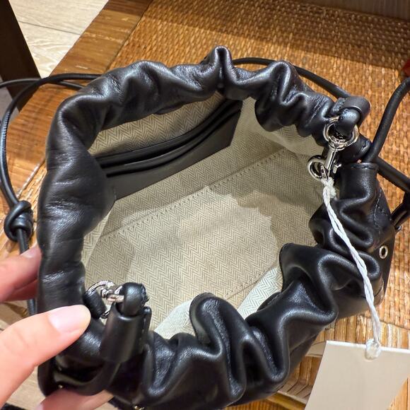 Tory Burch Willa E/W Drawstring Bag 175932 Black $550 - Picture 6 of 9